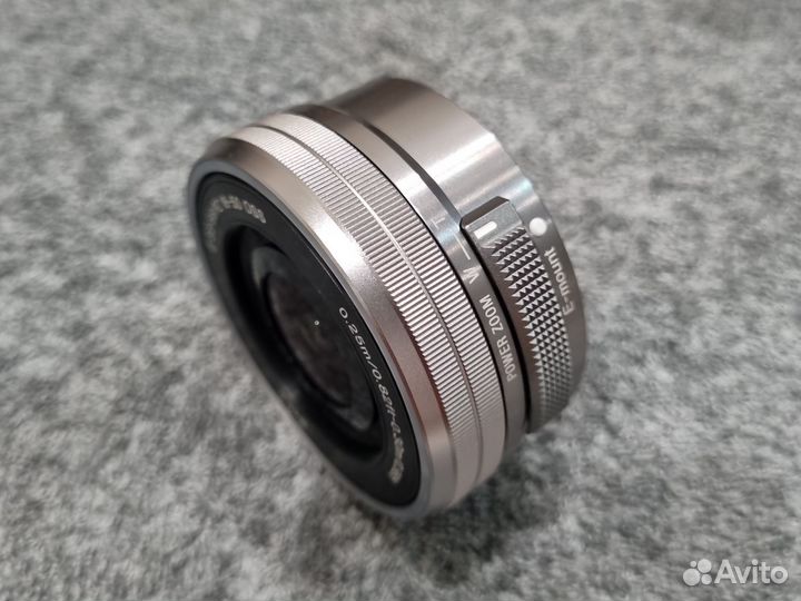 Sony selp1650 16 - 50 mm в серебряном цвете