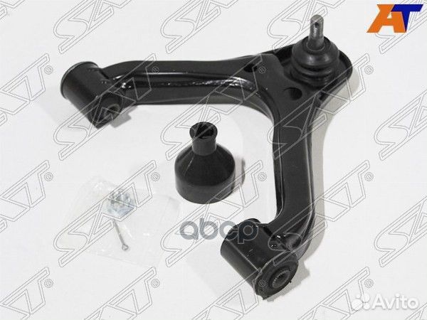 Рычаг передний верхний toyota hilux 05- RH ST-4