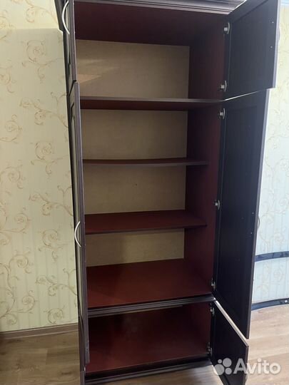 Шкаф