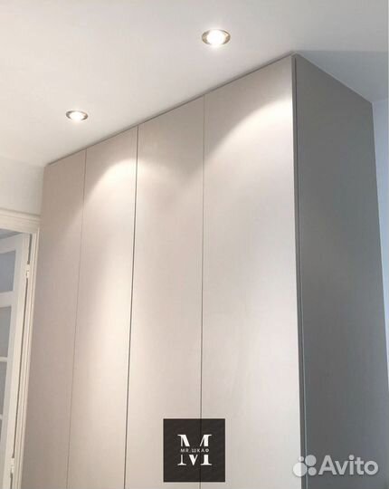 Шкаф распашной створчатый