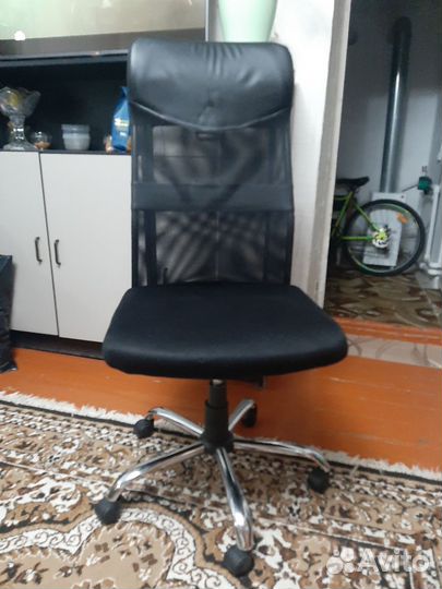 Компьютерное кресло