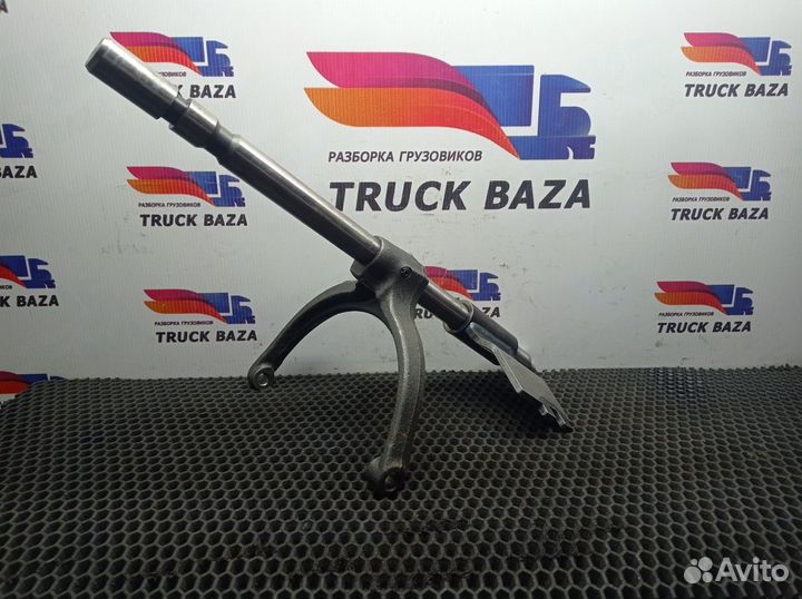 Вилка включения передач кпп ZF