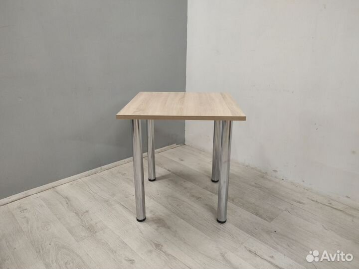 Стол кухонный, обеденный (4 опоры). Новый 03783