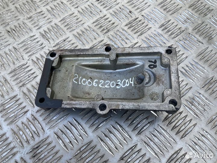 Крышка картера кпп Scania 1549549