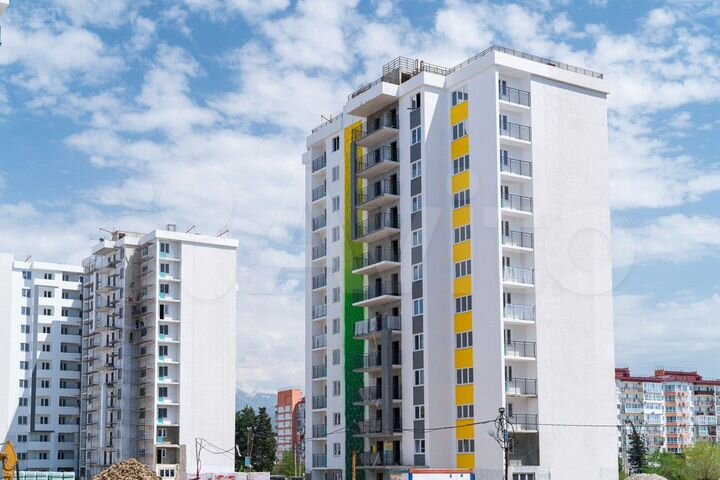 2-к. квартира, 63 м², 2/12 эт.