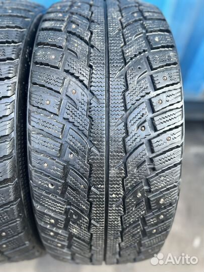 Marshal I'Zen RV Stud KC16 235/55 R17 103T