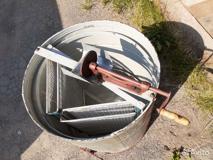 Медогонка на 2 рамки