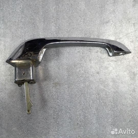 Ручка Волга 24 наружная левая с кнопкой Хром