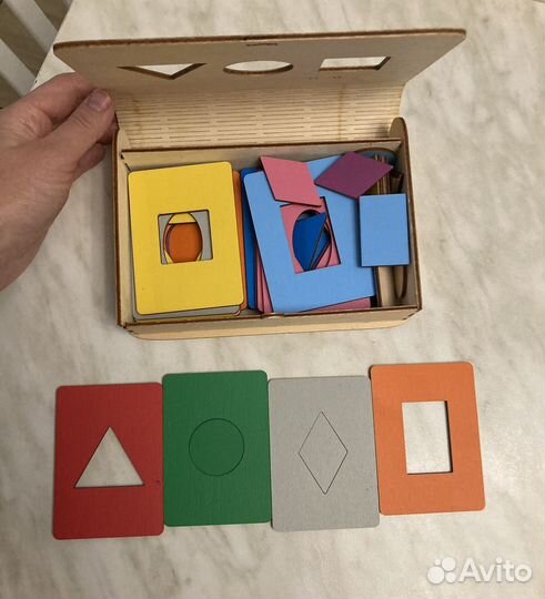 Развивающие игрушки для ребенка