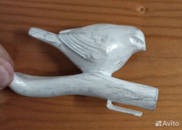 Елочная игрушка воробей на ветке