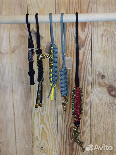 Темляк из паракорда с бусиной