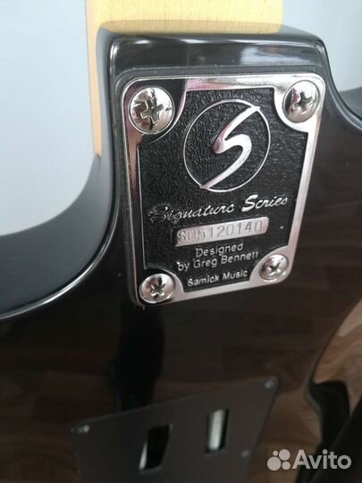 Электрогитара Signature series
