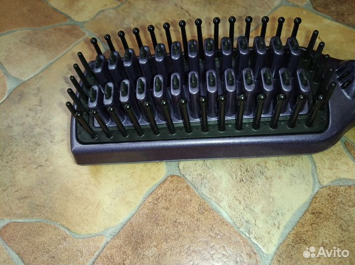 Расческа-выпрямитель Vitek Aura