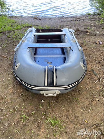 Надувная лодка Велес 300см, пвх, под мотор
