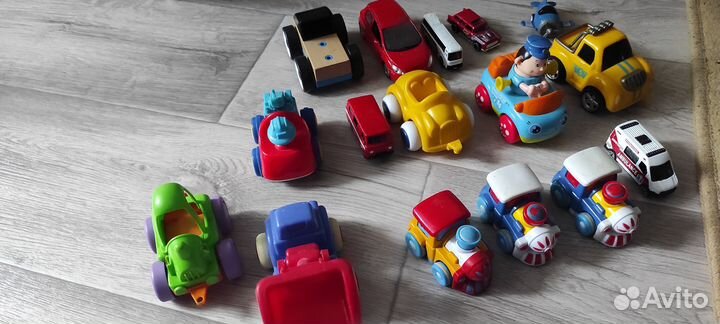 Игрушечные машинки