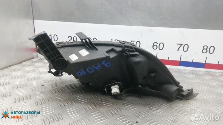 Фара левая Opel Astra J 2010