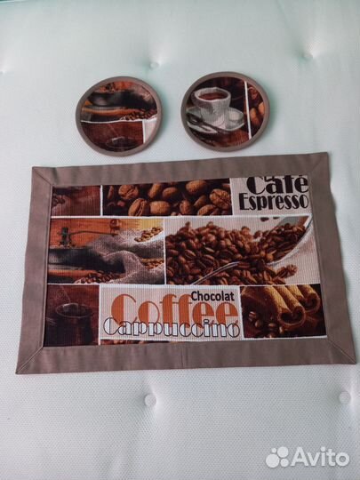 Набор: ланчмат и две подставки под горячее