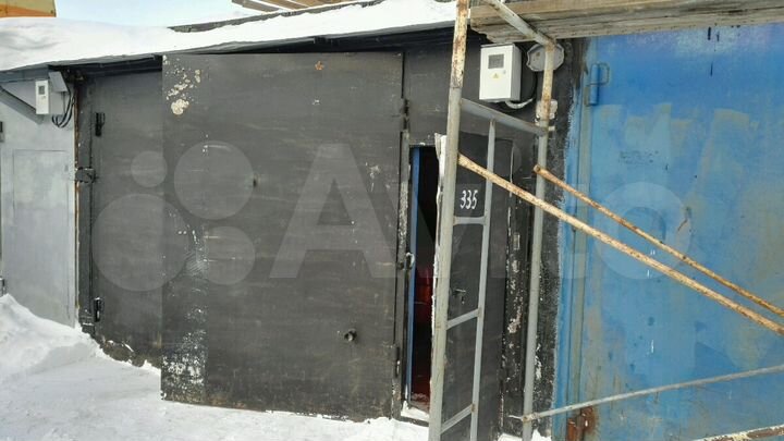 Гараж, > 30 м²