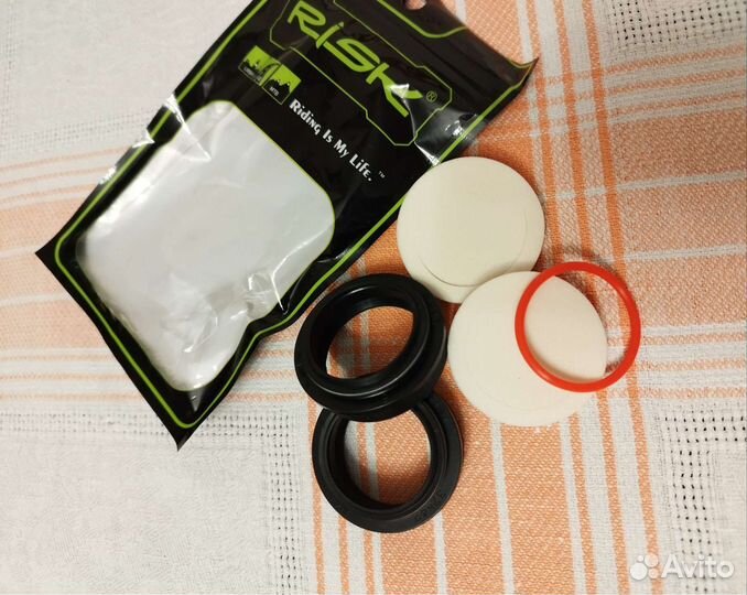 Сальники для вилок велосипеда