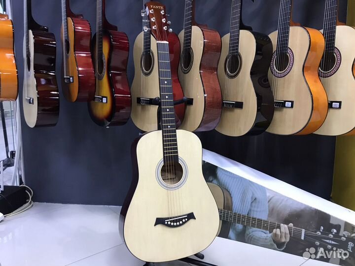 Акустическая гитара новая