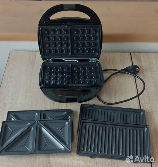 Электрическая вафельница