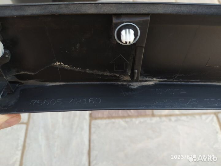 7560542160 Накладка крыла заднего правого Toyota R