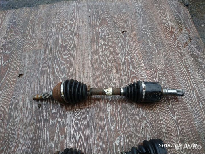 Полуось передняя левая для Chevrolet Captiva C100