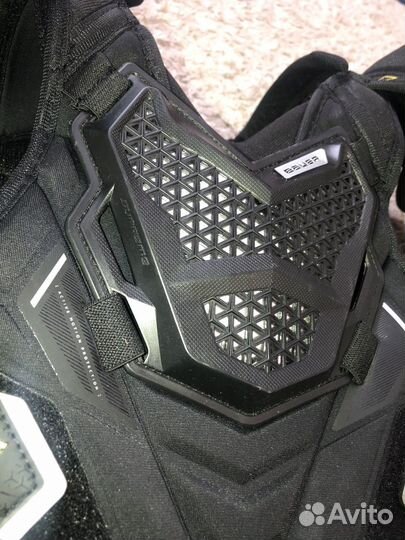 Нагрудник хоккейный Bauer Supreme 3S Pro Jr S