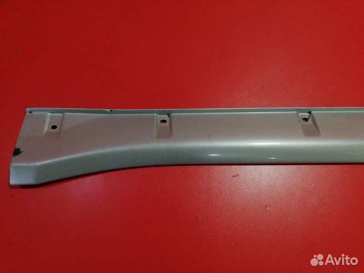 Накладка порога наружная левая Toyota Land Cruiser