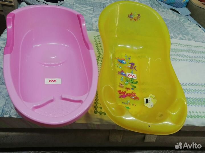 Детские вещи и принадлежности