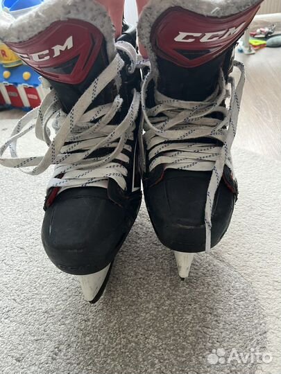 Коньки хоккейные CCM 6,5 (41)