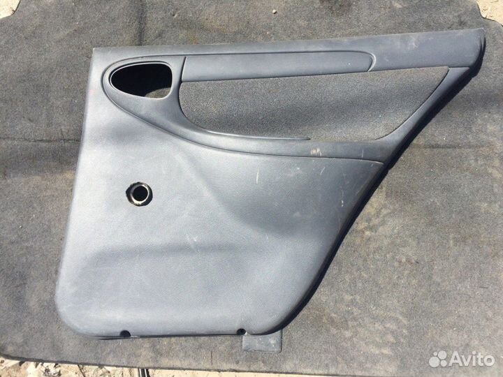 Обшивка двери задняя правая Chevrolet Lanos T150