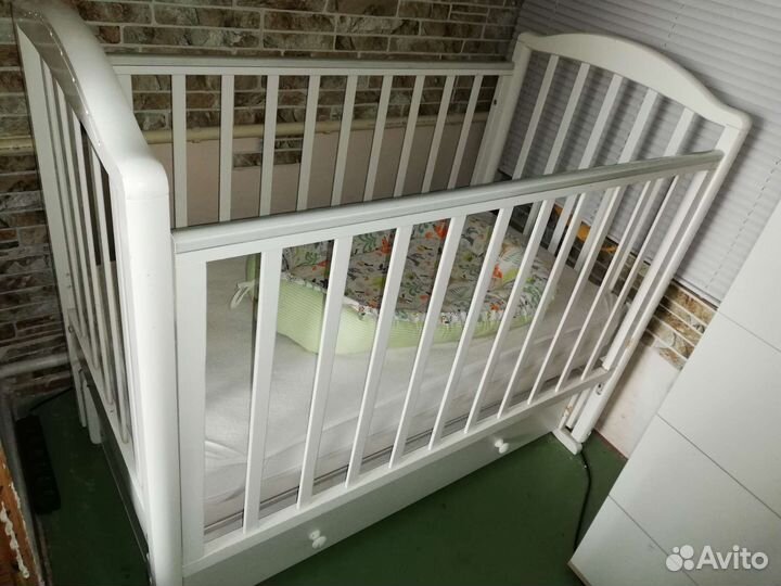 Детская кроватка