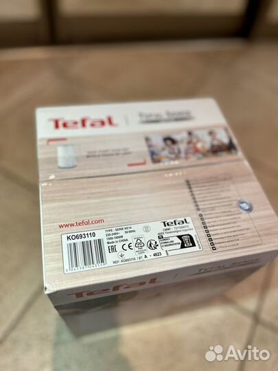 Чайник Tefal KO693110 1.5 л белый