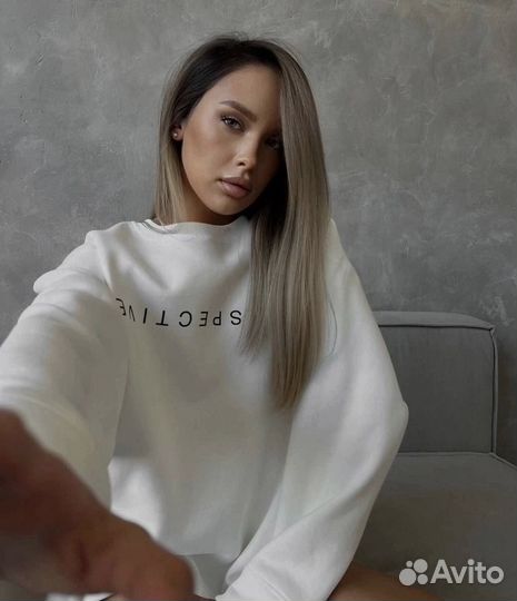 Свитшот женский оверсайз