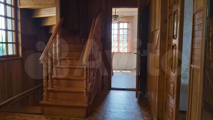 Дом 300 м² на участке 5 сот.