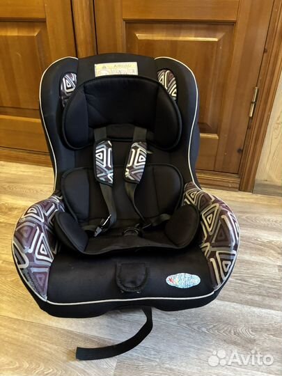 Автомобильное детское кресло