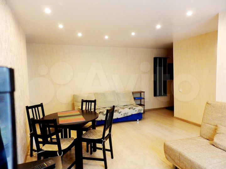 3-к. квартира, 60 м², 2/5 эт.