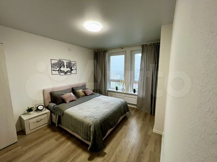 2-к. квартира, 55 м², 30/33 эт.