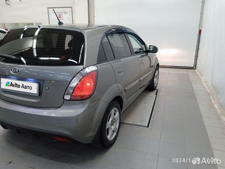 Kia Rio 1.4 AT, 2011, 155 000 км