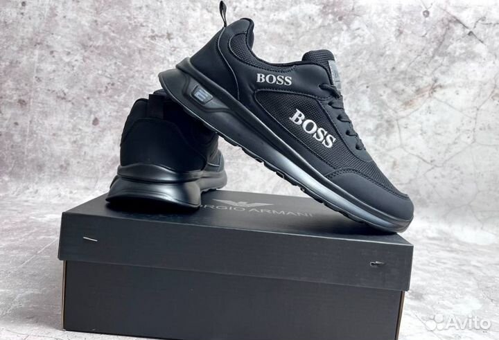 Кроссовки Boss эргономичные