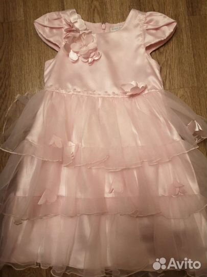 Платье для девочки праздничное