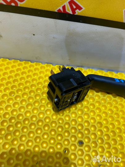 Подрулевой переключатель поворотников Лада Приора