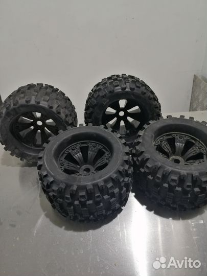 Радиоуправляемая модель 8 масштаб и колёса