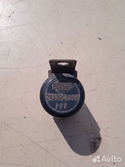 Реле управления стеклоподъёмниками Nissan Terrano