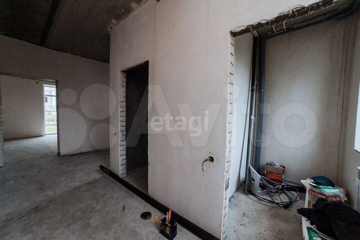 Коттедж 186 м² на участке 6 сот.