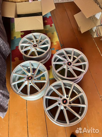 Новый комплект дисков Vossen