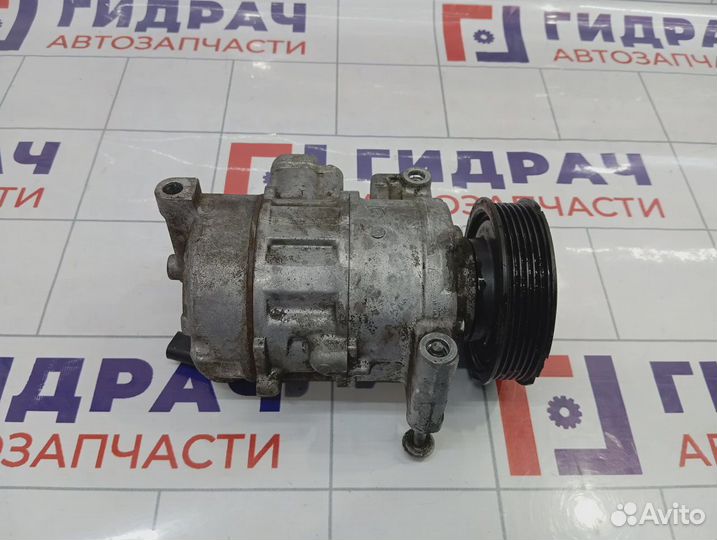 Компрессор кондиционера Volkswagen Passat CC 1K0820808A