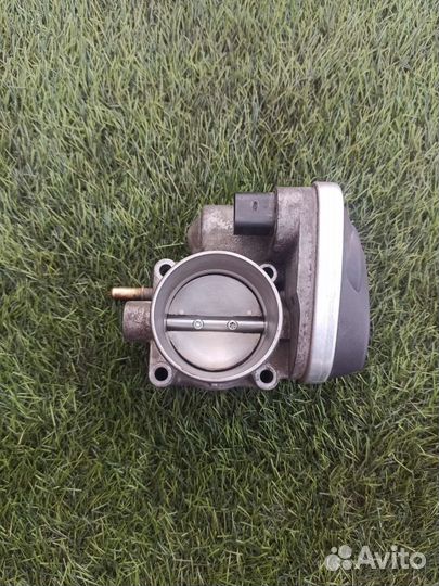Заслонка дроссельная Renault Fluence