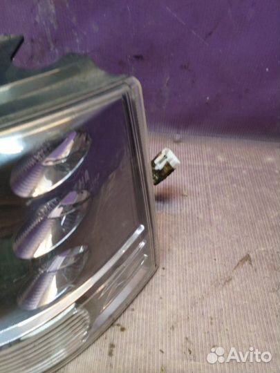 Фонарь задний правый Mitsubishi Outlander Xl